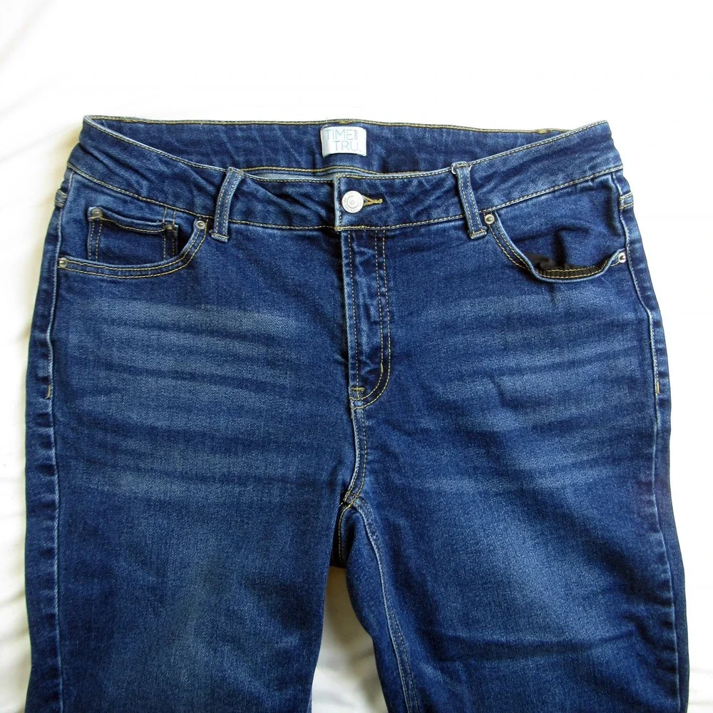 Time and Tru Jeans Straight Dark Wash Denim Regular Women's Size 14